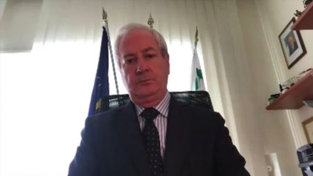 D’Ambrosio Lettieri risponde a Fravezzi. “Il collega ha un evidente deficit d’informazione”