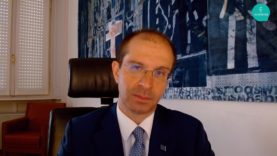 Vaccini in farmacia. Responsabilità, ‘scudo penale’ e coperture assicurative dei farmacisti