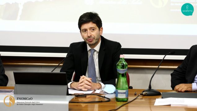 Speranza: “I vaccini sono uno straordinario strumento di libertà”