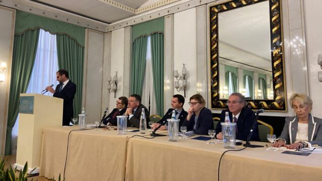 Rapporto Censis federfarma